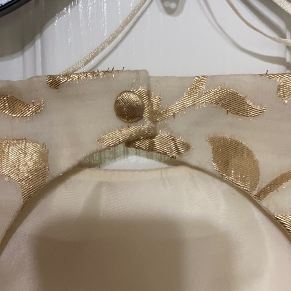 Gold dress - Picture 5 of 7